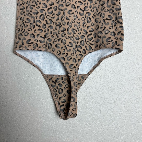 Abercrombie & Fitch Soft A&F Collection, Size Medium Bodysuit, Cheetah Print - Picture 6 of 7